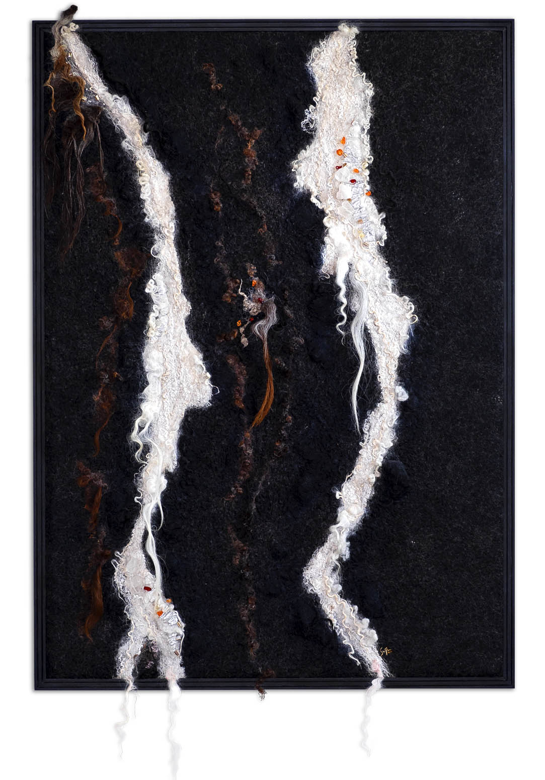 ๐๐ฎ๐๐ซ๐ญ๐ณ ๐๐๐ข๐ง๐ฌ ๐ | Fiber with Gemstones | Size: H41"xW29" | 2021