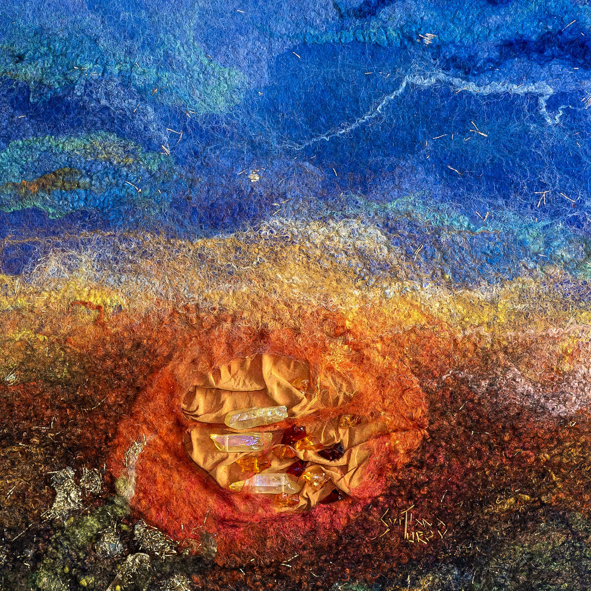Abstract. Mysterious Fireflies 1 | Fiber | Size: H11"xW11" | 2022 | ๐๐๐๐ ๐ด - Image 2