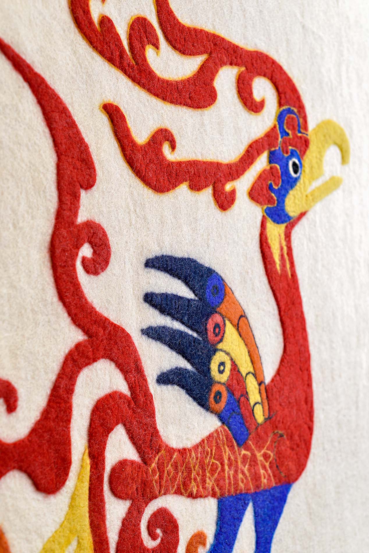 ๐๐ก๐จ๐๐ง๐ข๐ฑ. ๐๐๐ณ๐ฒ๐ซ๐ฒ๐ค ๐๐จ๐ญ๐ข๐ | Fiber, Exotic Wood Frame | 44"ร40" (112cmร102cm) | 2026 - Image 5